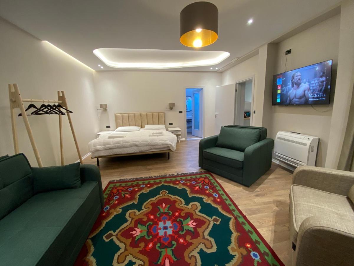 Vila-Amo, Suites&Rooms In Tirana Center Eksteriør billede